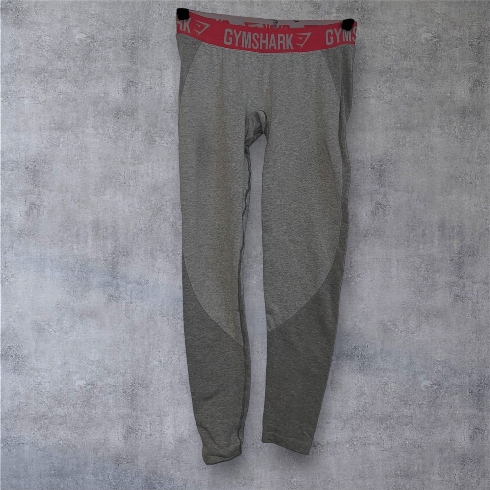 Gymshark Heather Gray Leggings with Red Accent‎
